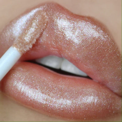 Lip Gloss: Ultra Dazzle- Hot Shot 06 | Beauty Creations